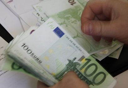 Επίδομα 200 ευρώ τον μήνα για 12 μήνες με γρήγορη αίτηση 
