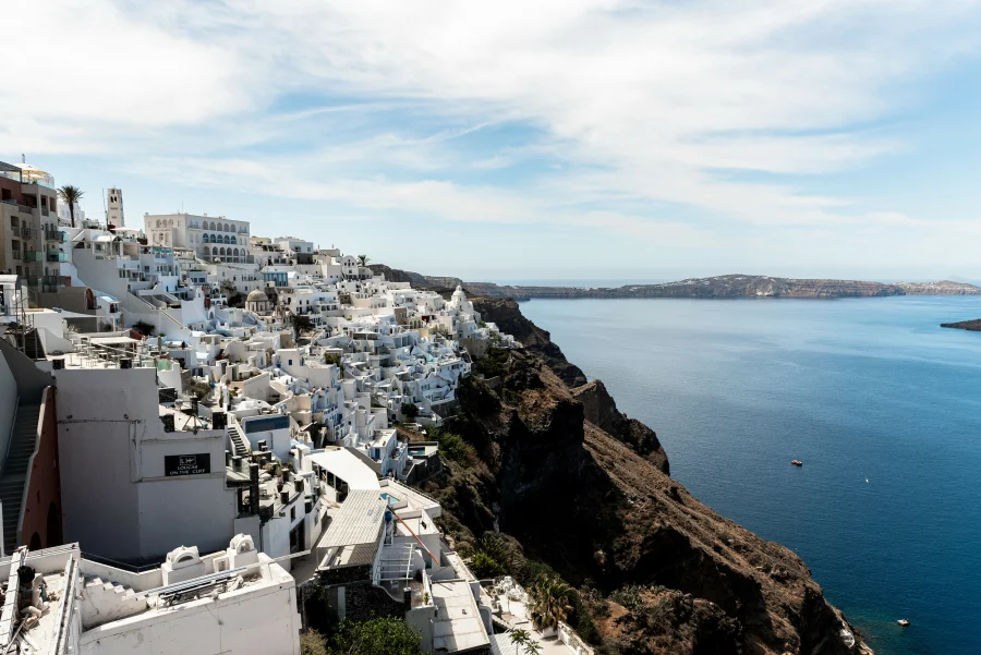 Η ΔΥΠΑ ανακοινώνει νέο πρόγραμμα κοινωνικού τουρισμού – Δείτε ποιους αφορά και τη διάρκεια των διακοπών