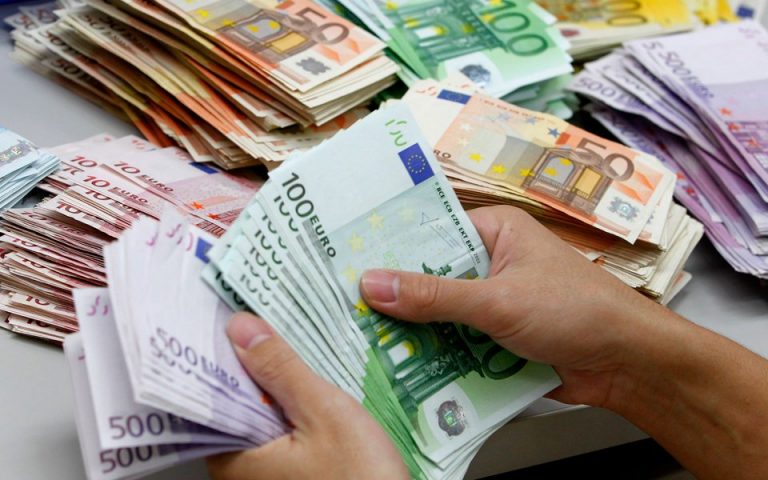 Λήγουν οι αιτήσεις για πρόγραμμα νέων επαγγελματιών με επιδότηση 14.800 ευρώ