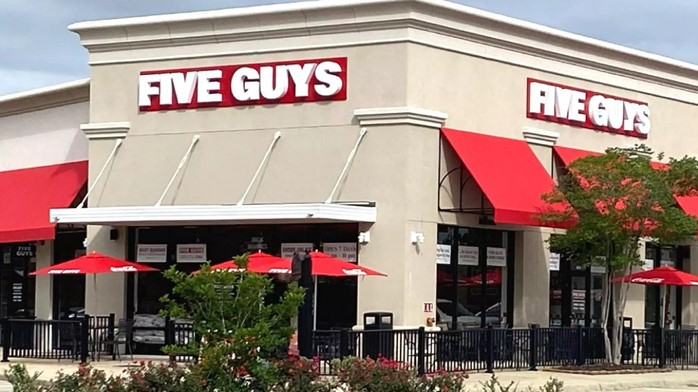 H Monterock εξαγόρασε το franchise της αλυσίδας fast food Five Guys