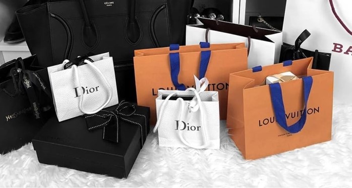 Αύξηση πωλήσεων για Rolex, Dior, Hermes, Louis Vuitton και Saint Laurent στην Ελλάδα !!  