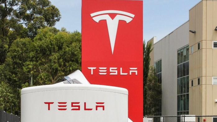 Η Tesla αναζητά υπαλλήλους στην Ελλάδα