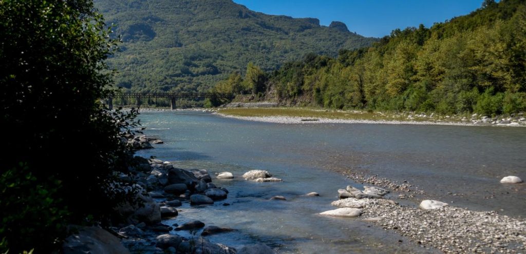 Άρτα: Παιδιά ηλικίας 14 έως 16 ετών τα θύματα που ανασύρθηκαν νεκρά από τον Άραχθο