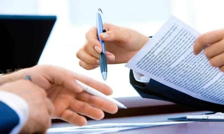 ΥΠΕΣ φέρνει 9.000 μόνιμες προσλήψεις