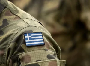 Επίδομα έως 500 ευρώ στους στρατιωτικούς