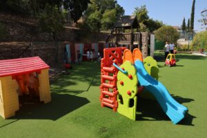 ΥΠΕΣ - 9.000 μόνιμες θέσεις στους παιδικούς σταθμούς