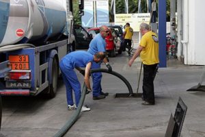 Πετρέλαιο θέρμανσης 40% ακριβότερο από πέρυσι - Τα ποσά και τα κριτήρια για το επίδομα θέρμανσης